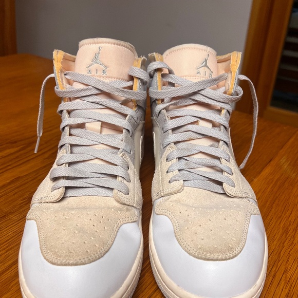 Air Jordan 1 Mid SE ‘Inside Out’ - Picture 3 of 8